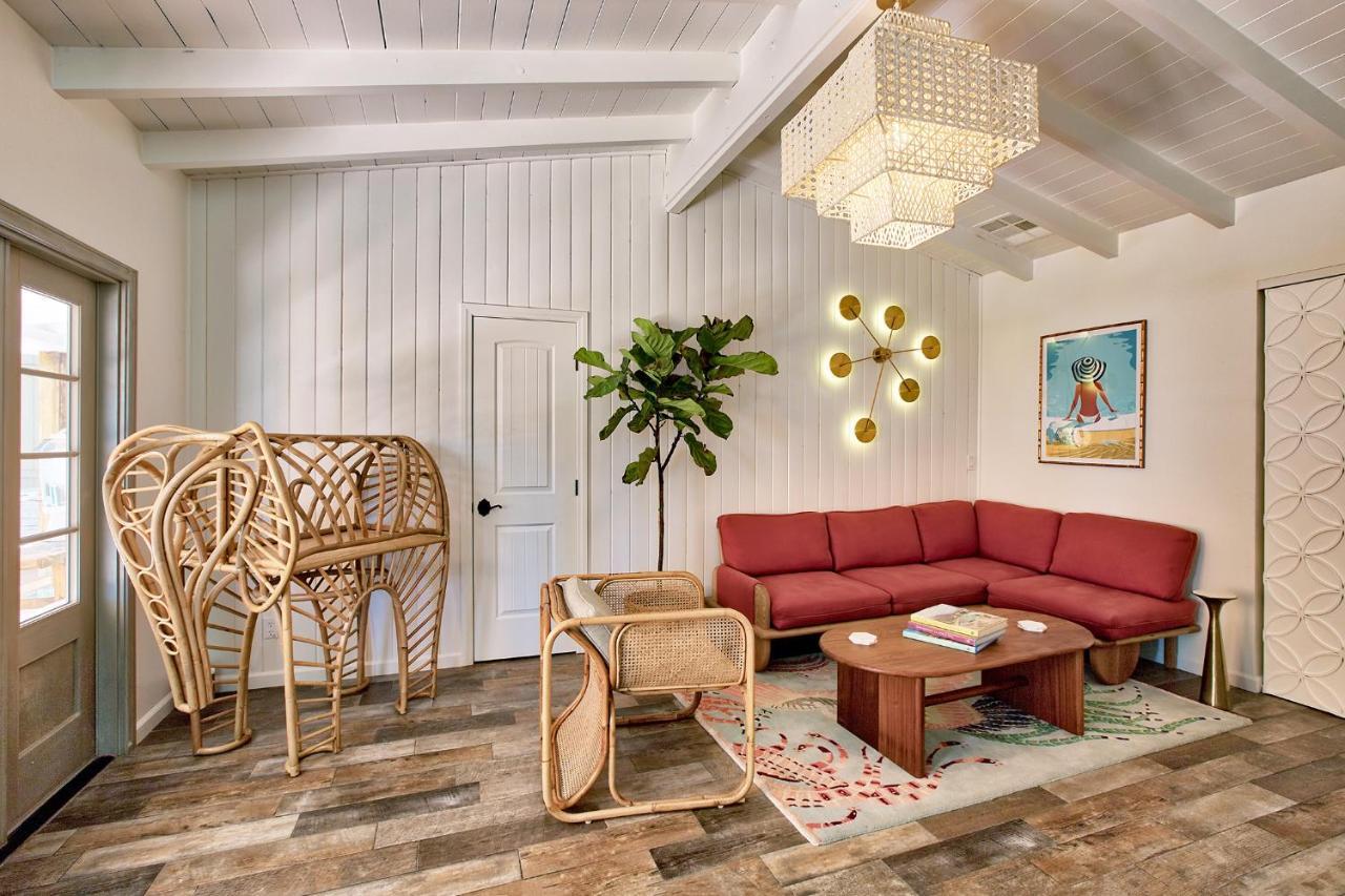 Dive Palm Springs Hotel Екстериор снимка