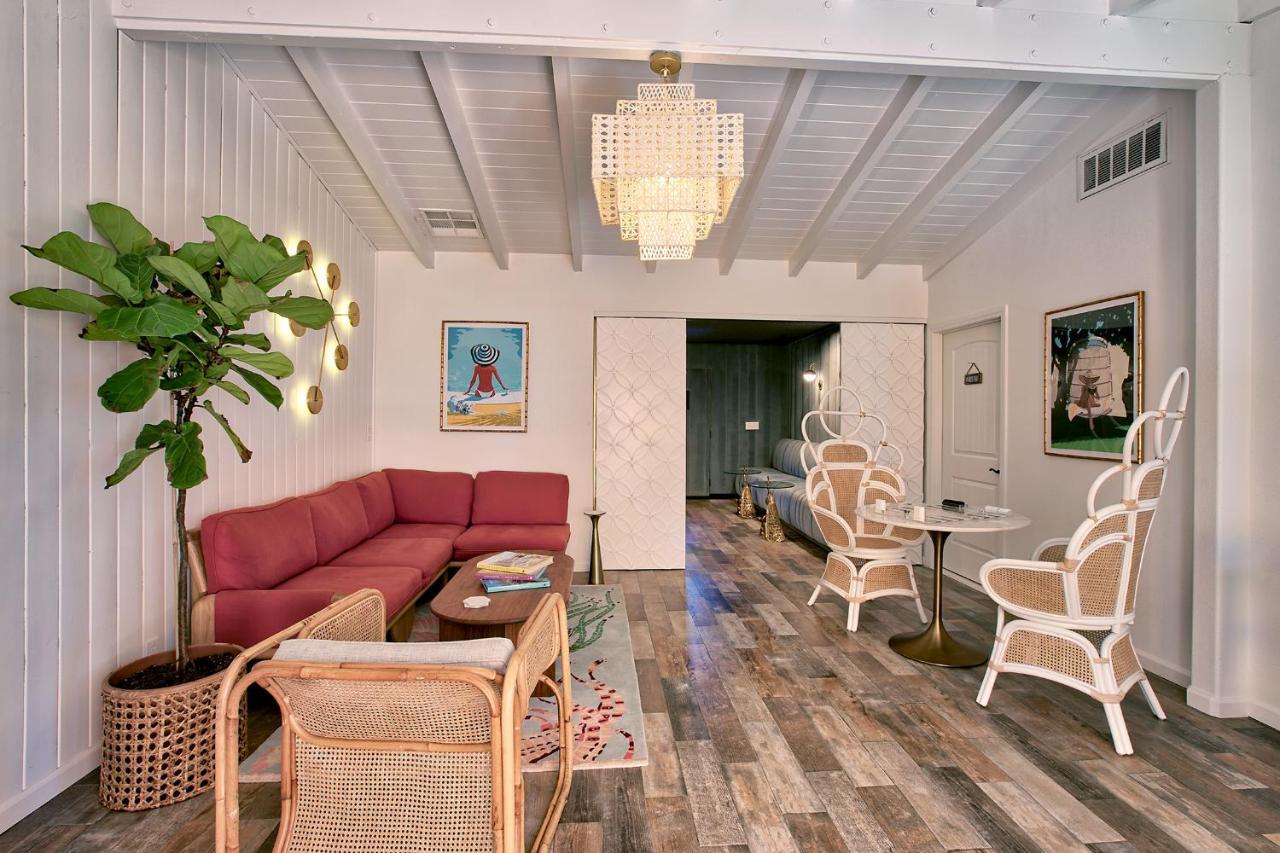 Dive Palm Springs Hotel Екстериор снимка